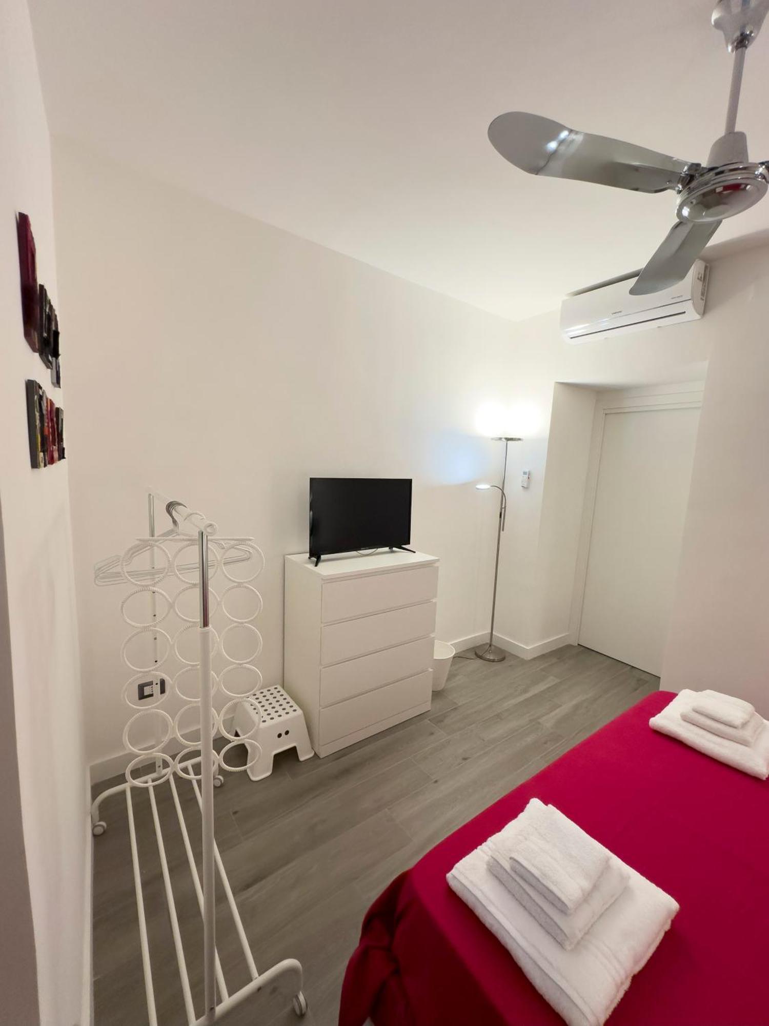 Casa Carolina Apartment Наполи Екстериор снимка